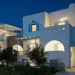 Erato Naxos 4*