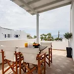 Erato Naxos Apartahotel 4*