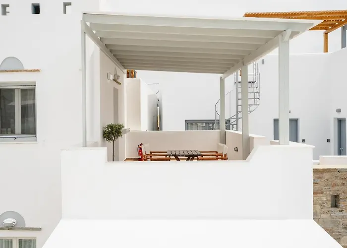 Erato Naxos 4* آغيوس بروكوبيوس