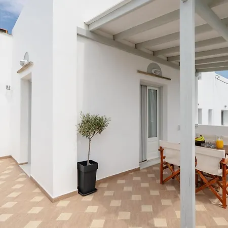 Erato Naxos Aparthotel