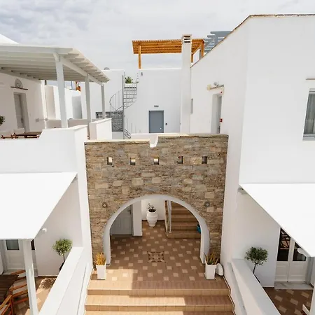 Lägenhetshotell Erato Naxos 4*