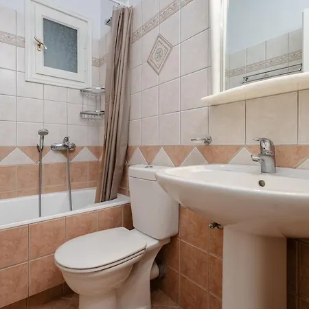 Erato Naxos 3*