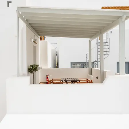 Erato Naxos شقة فندقية 4*