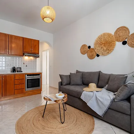 Erato Naxos 4*