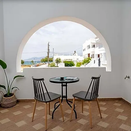 Erato Naxos 4*